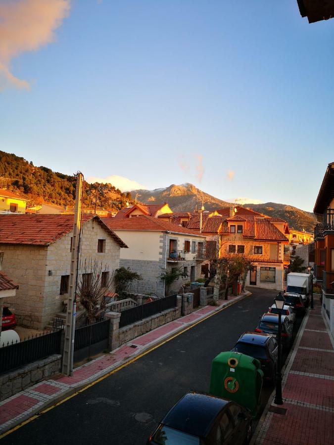Hostal Becerril Becerril de la Sierra Kültér fotó