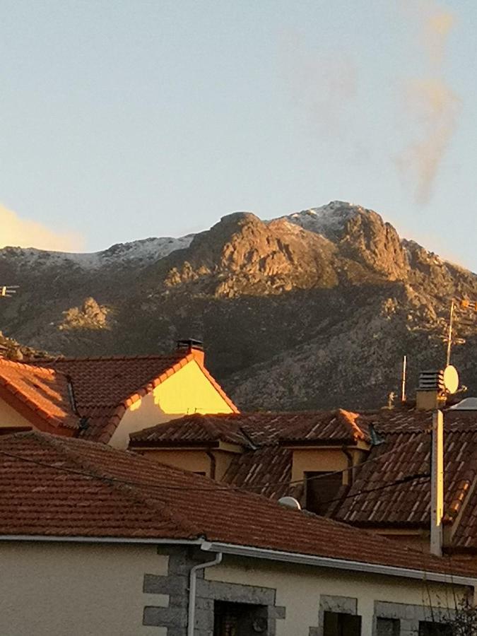 Hostal Becerril Becerril de la Sierra Kültér fotó