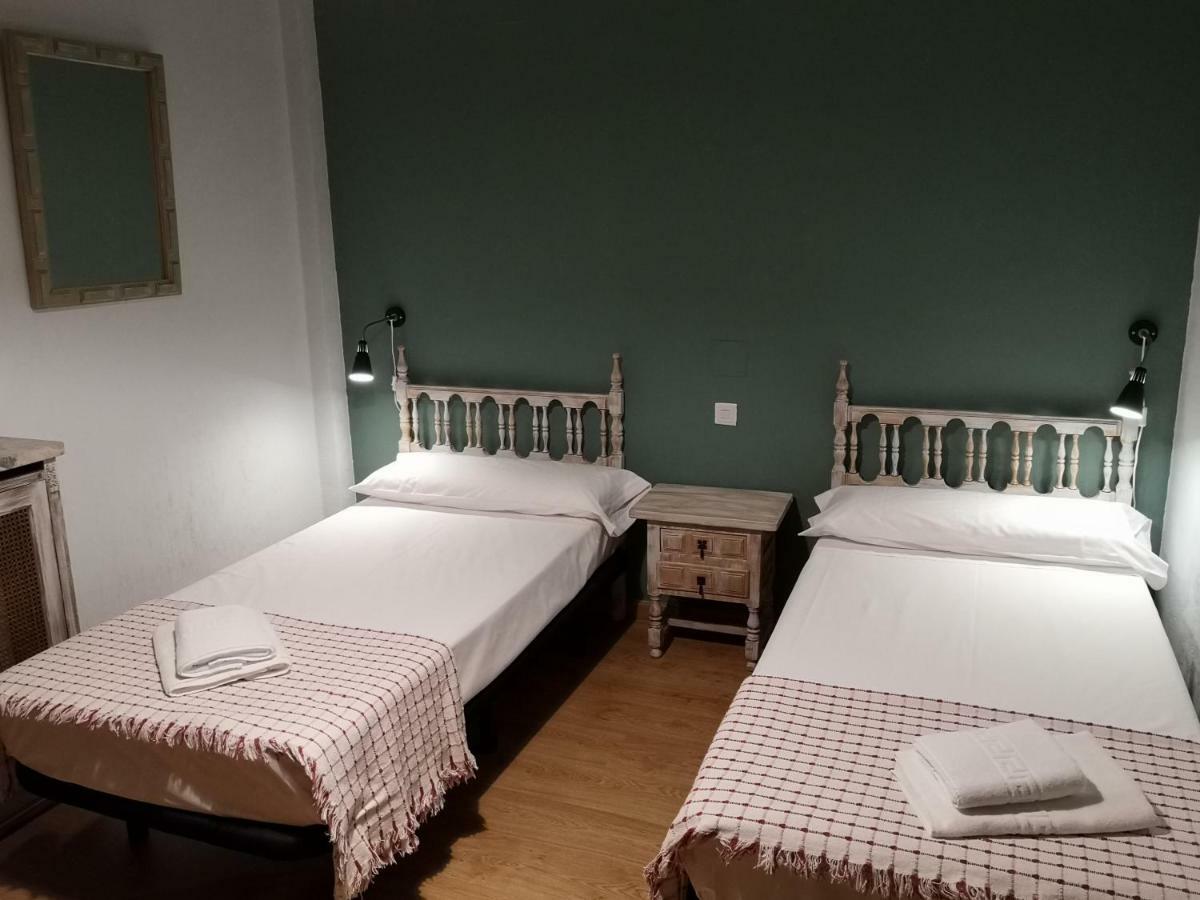 Hostal Becerril Becerril de la Sierra Kültér fotó